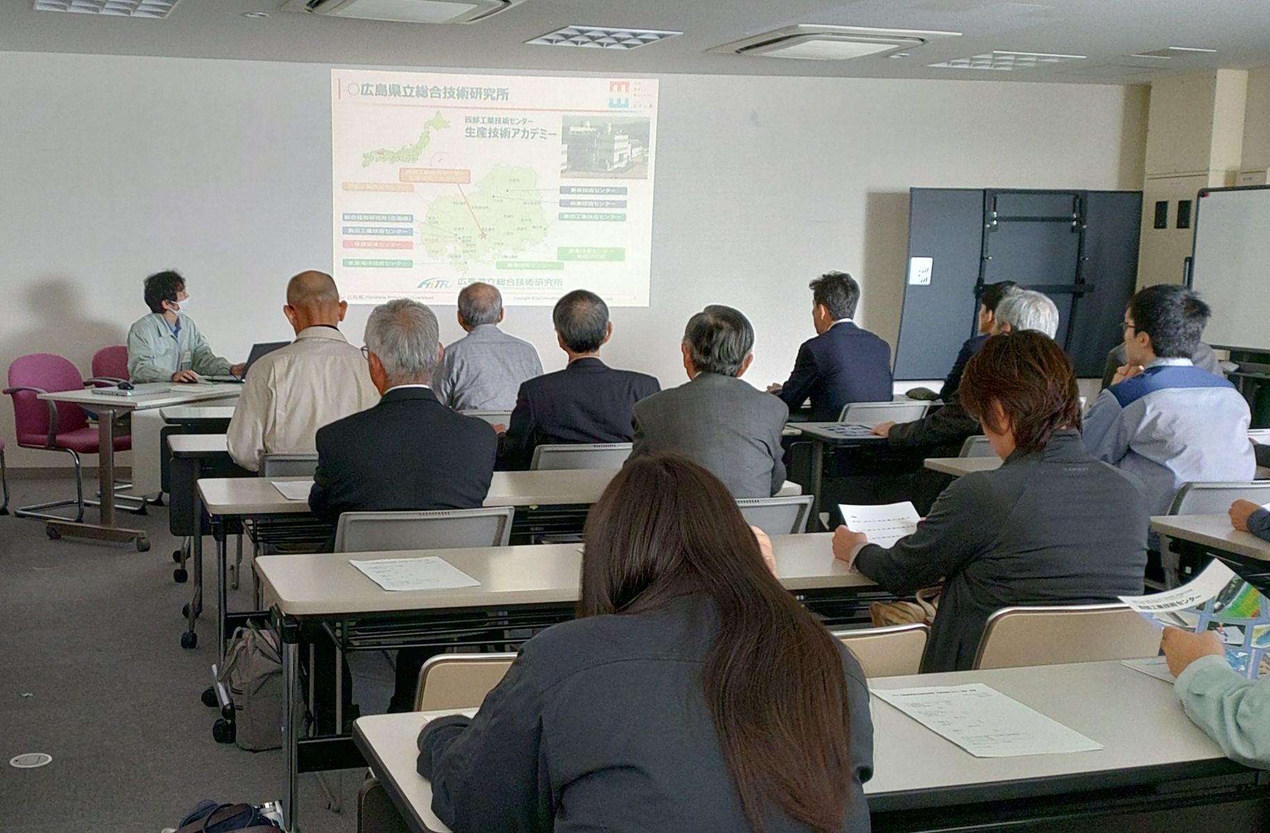 西部工業技術センター1